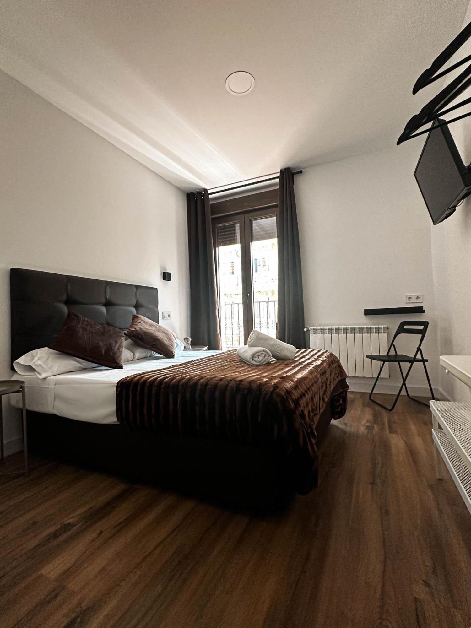 Hostal Arenal Madrid Exterior photo